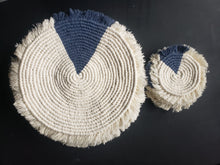 Load image into Gallery viewer, Circular Placemats