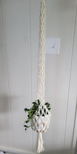 Load image into Gallery viewer, Basket Hanging Planter