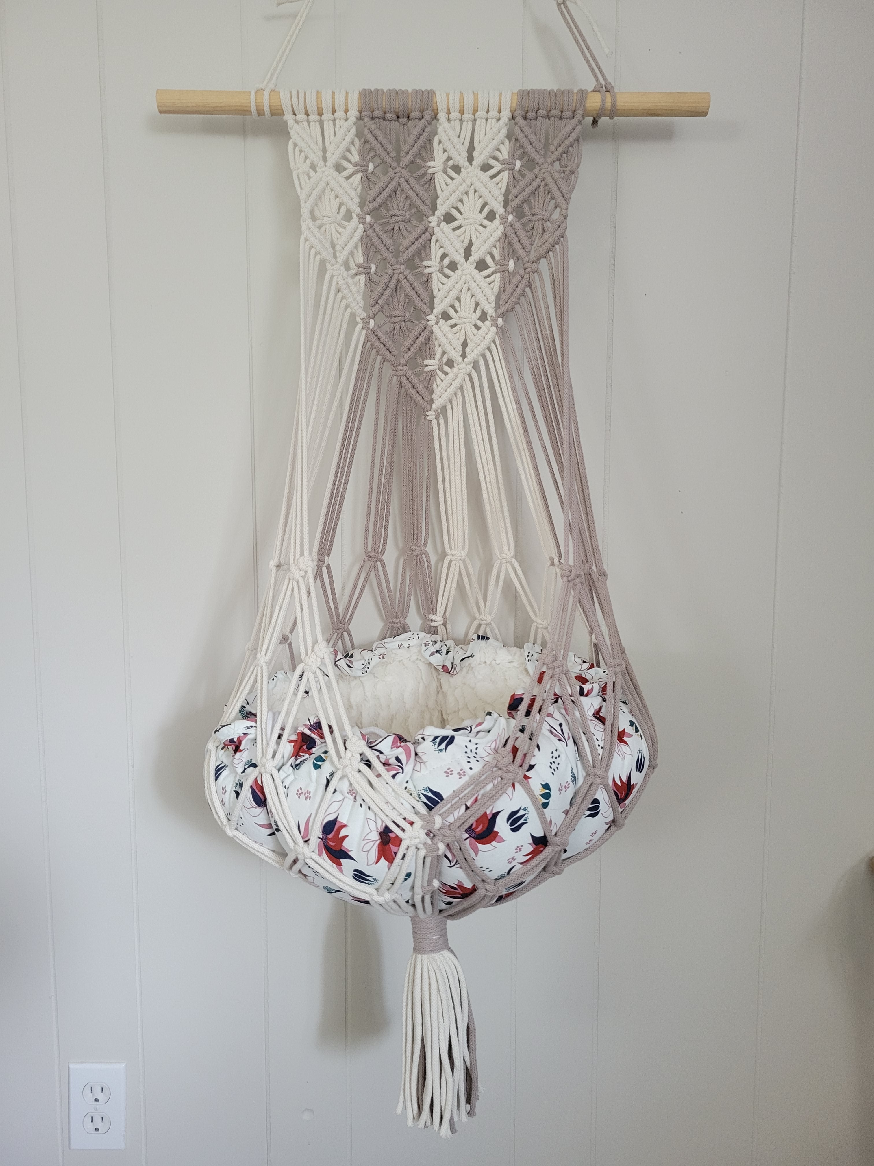 Wall Hanging Macrame Cat Hammock Pattern Free Multicolor Cat