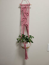 Load image into Gallery viewer, Wall Hanging Planter Wandering Vine